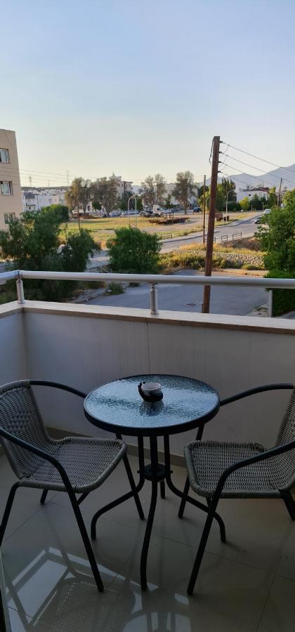 Oytam Apt Nikosia Bagian luar foto